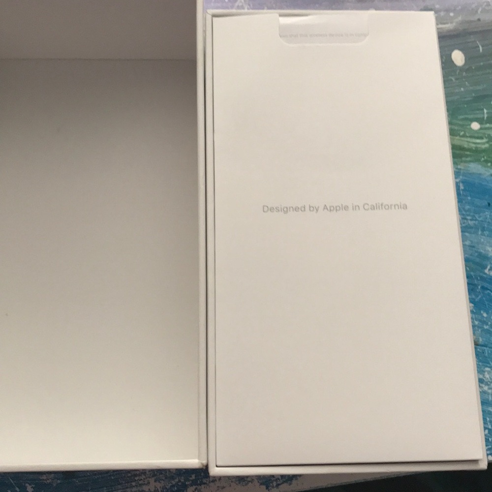 iPhone 7 - Picture 2 of 6